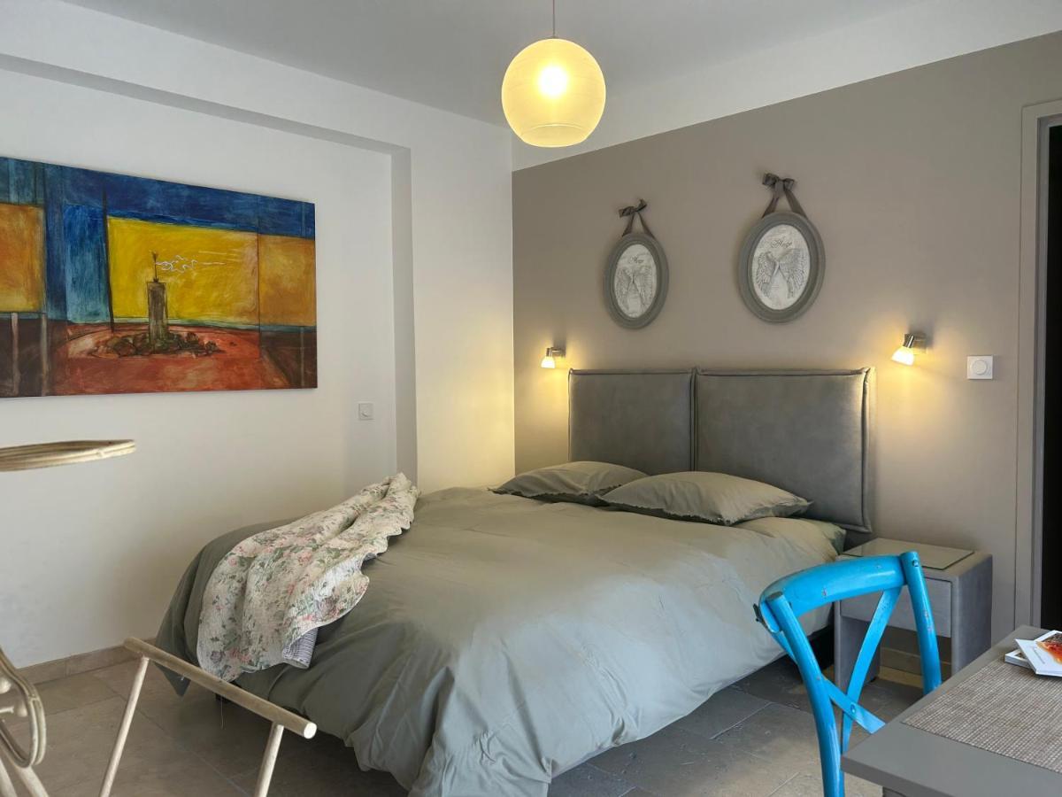Au Ciel Etoile Bed & Breakfast Кастийон-дю-Гар Екстериор снимка
