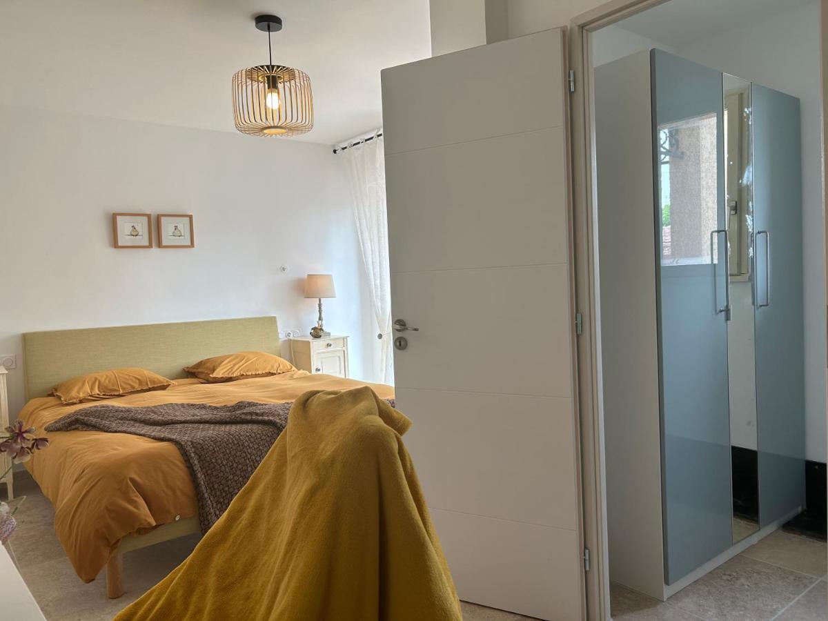 Au Ciel Etoile Bed & Breakfast Кастийон-дю-Гар Екстериор снимка