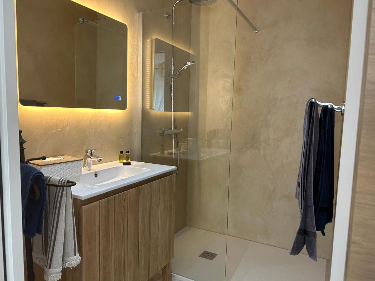 Au Ciel Etoile Bed & Breakfast Кастийон-дю-Гар Екстериор снимка